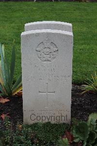 Berlin 1939-1945 War Cemetery - Lee, Conrad Albert