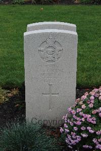 Berlin 1939-1945 War Cemetery - Lorenz, Douglas Leander