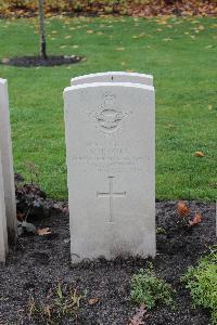 Berlin 1939-1945 War Cemetery - Louis, Victor Henry