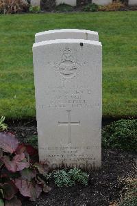 Berlin 1939-1945 War Cemetery - Lawrence, Dion Patrick