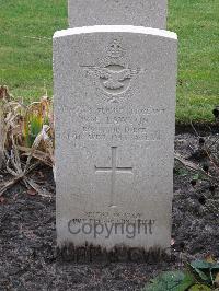 Berlin 1939-1945 War Cemetery - Lawton, William Ellemor