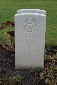 Berlin 1939-1945 War Cemetery - Lemmerick, George Earl