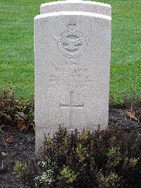 Berlin 1939-1945 War Cemetery - Lewis, William Charles