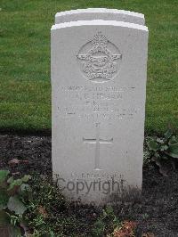 Berlin 1939-1945 War Cemetery - Lifman, Thornhall Baldur