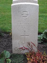 Berlin 1939-1945 War Cemetery - Lister, Robert