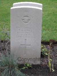 Berlin 1939-1945 War Cemetery - Lodge, Ernest Arthur