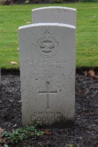 Berlin 1939-1945 War Cemetery - Lovell, George Thomas Alfred