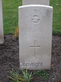 Berlin 1939-1945 War Cemetery - Lowery, James Harold