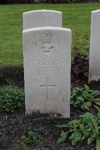 Berlin 1939-1945 War Cemetery - Lucas, Alan