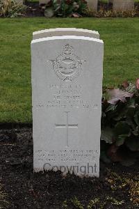 Berlin 1939-1945 War Cemetery - Lunniss, Edward