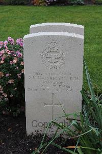 Berlin 1939-1945 War Cemetery - MacPherson, Alexander Niven