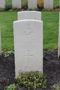 Berlin 1939-1945 War Cemetery - MacPherson, Ewen Dugald