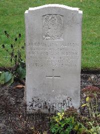 Berlin 1939-1945 War Cemetery - Mayer, Jacqueline