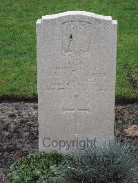 Berlin 1939-1945 War Cemetery - McHugh, Elsie