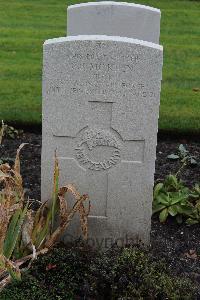 Berlin 1939-1945 War Cemetery - McKeen, Cyril James