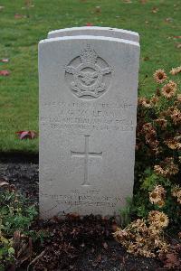Berlin 1939-1945 War Cemetery - McLean, James Scott