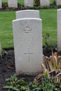 Berlin 1939-1945 War Cemetery - Mills, Dennis Arthur