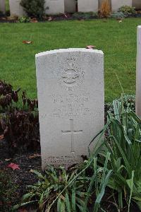 Berlin 1939-1945 War Cemetery - Moroni, Hubert Frank