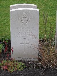 Berlin 1939-1945 War Cemetery - Mair, George Derrick