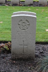 Berlin 1939-1945 War Cemetery - Malcolm, Kenneth Bruce