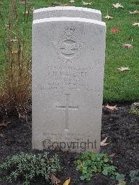 Berlin 1939-1945 War Cemetery - Mallett, Thomas Henry