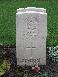 Berlin 1939-1945 War Cemetery - Mann, William Guy