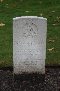 Berlin 1939-1945 War Cemetery - Manohar Lal, 