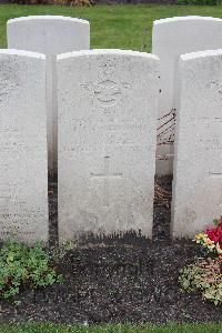 Berlin 1939-1945 War Cemetery - Matthews, Leslie Ronald Bruce