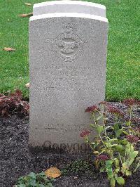 Berlin 1939-1945 War Cemetery - McCoo, Oliver