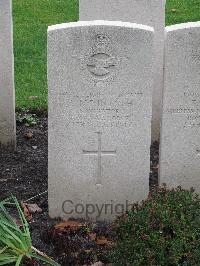 Berlin 1939-1945 War Cemetery - McIntosh, Robert