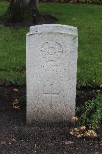 Berlin 1939-1945 War Cemetery - McMehen, Robert John