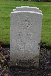 Berlin 1939-1945 War Cemetery - Mellor, Kenneth