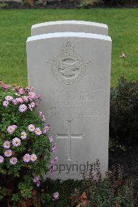 Berlin 1939-1945 War Cemetery - Michell, Leslie Ronald Herbert