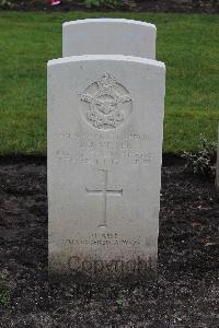 Berlin 1939-1945 War Cemetery - Miller, Alister Donald