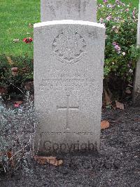 Berlin 1939-1945 War Cemetery - Mitchell, Samuel