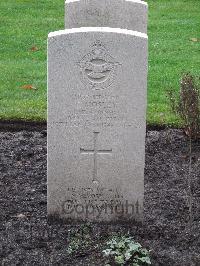 Berlin 1939-1945 War Cemetery - Mosley, Frank