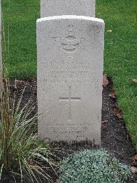 Berlin 1939-1945 War Cemetery - Mount, William Ernest-Harles