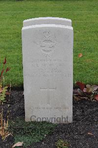 Berlin 1939-1945 War Cemetery - Nicholas, Ronald Ernest