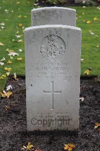 Berlin 1939-1945 War Cemetery - Norton, Reginald John Bletchley