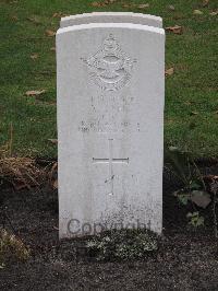 Berlin 1939-1945 War Cemetery - Neil, Ronald Frederick