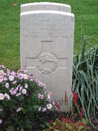 Berlin 1939-1945 War Cemetery - Neilson, Kenneth McGregor