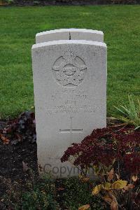 Berlin 1939-1945 War Cemetery - Olsvik, David Osborne