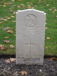 Berlin 1939-1945 War Cemetery - Orchard, Leslie Douglas