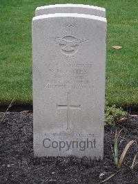 Berlin 1939-1945 War Cemetery - Oates, Neville Walter