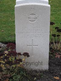 Berlin 1939-1945 War Cemetery - Olliffe, Jack Charles William