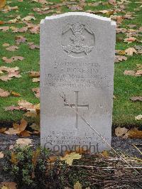 Berlin 1939-1945 War Cemetery - Pickering, T E