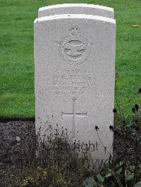 Berlin 1939-1945 War Cemetery - Palmer, William Reginald