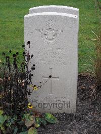 Berlin 1939-1945 War Cemetery - Panes, Clifford David