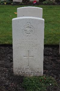 Berlin 1939-1945 War Cemetery - Plant, Ronald