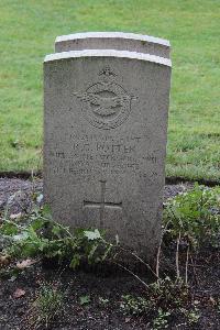 Berlin 1939-1945 War Cemetery - Potter, Ronald George